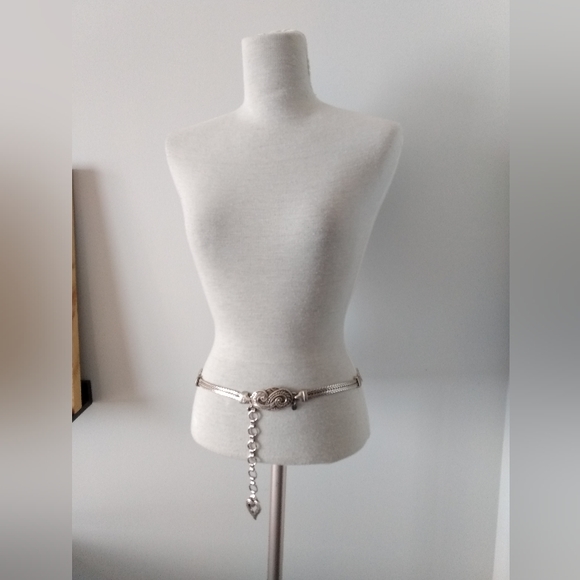 Vintage Chain Belt Measures 34 Inches Long - Picture 12 of 16